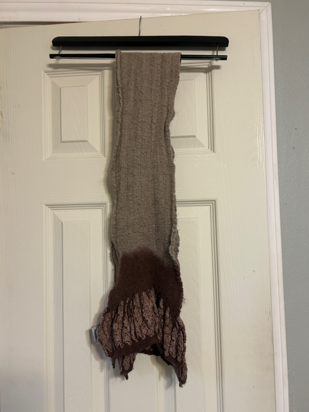 Moving🧘🏽♀️Sale Hang n Hold taupe wool blend silk scarf